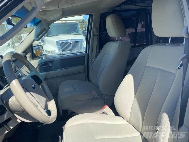 Ford Expedition 汽車