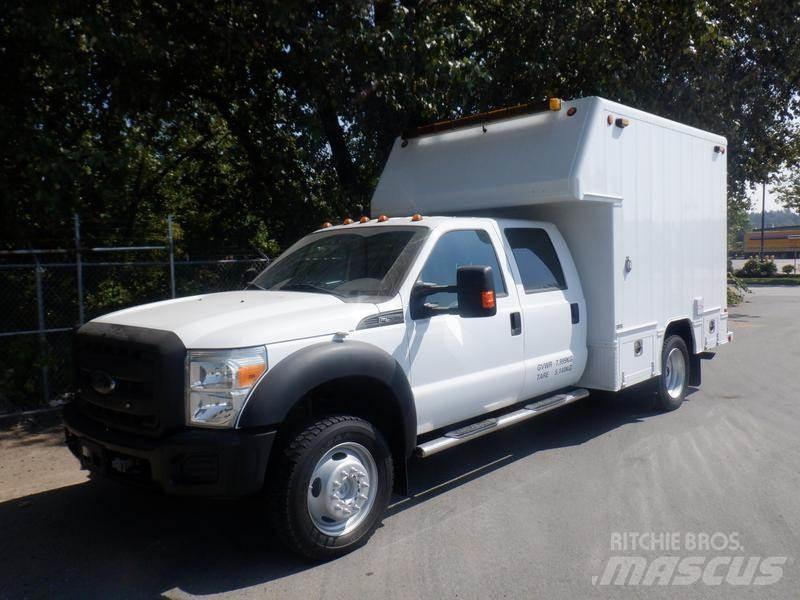 Ford F-550 都市/通用型車輛