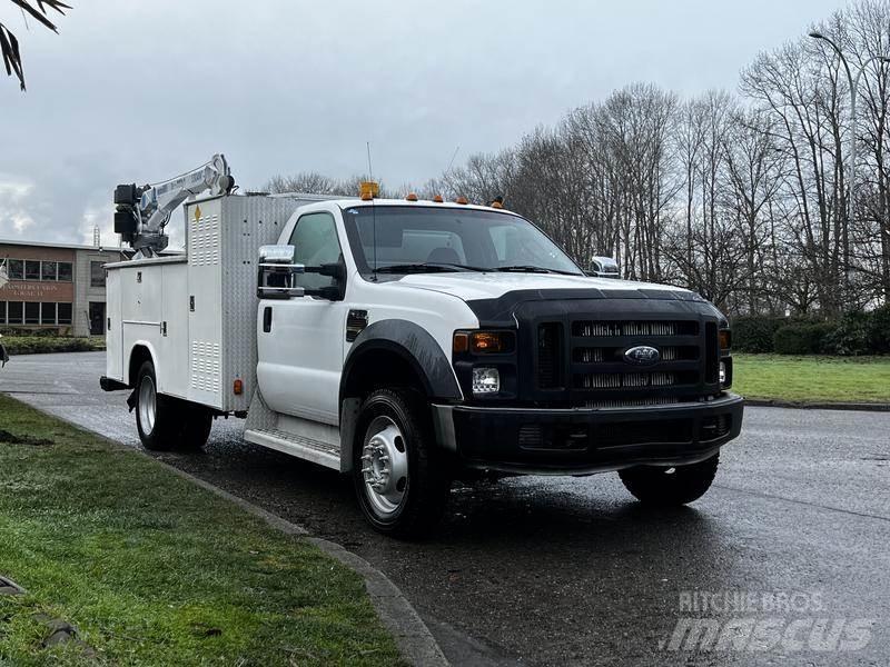 Ford F-550 都市/通用型車輛