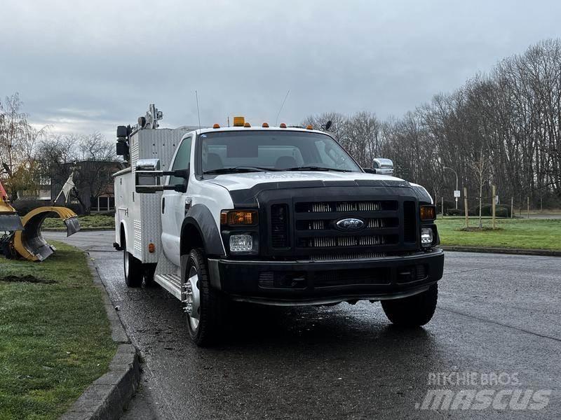 Ford F-550 都市/通用型車輛