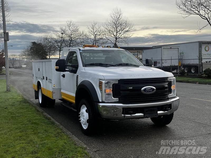 Ford F-550 都市/通用型車輛