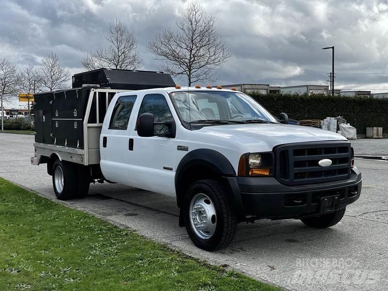 Ford F-550 都市/通用型車輛