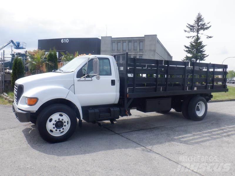 Ford F-650 平板式/側卸式卡車