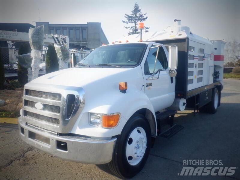 Ford F-650 組合/真空油槽車