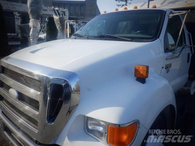 Ford F-650 組合/真空油槽車