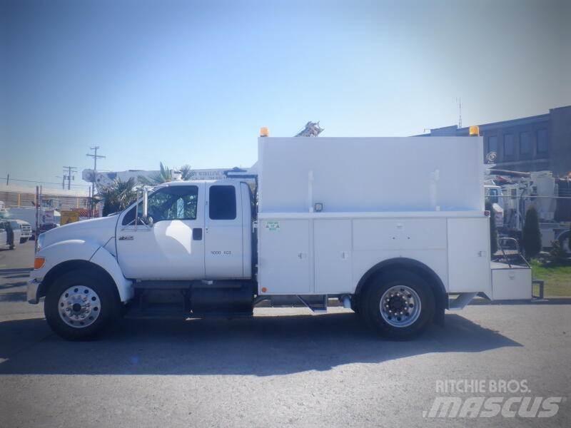 Ford F-750 都市/通用型車輛