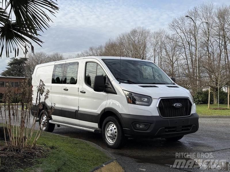 Ford Transit 廂式貨物運輸車