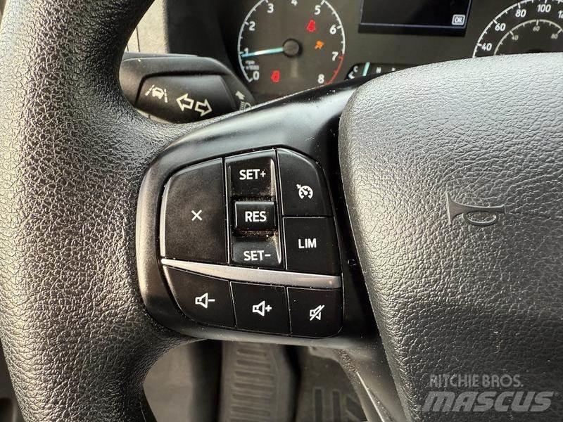 Ford Transit 廂式貨物運輸車