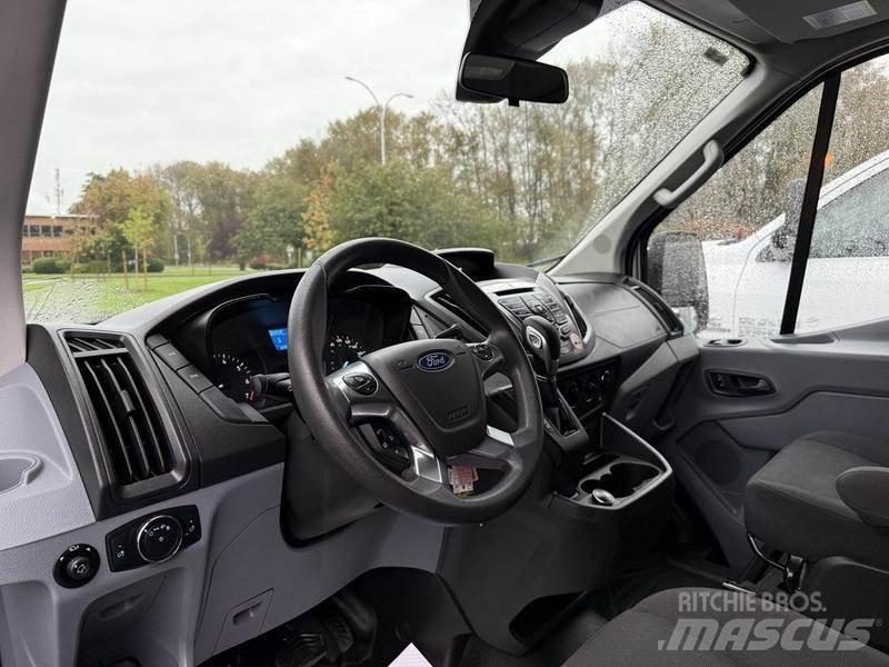 Ford Transit 汽車