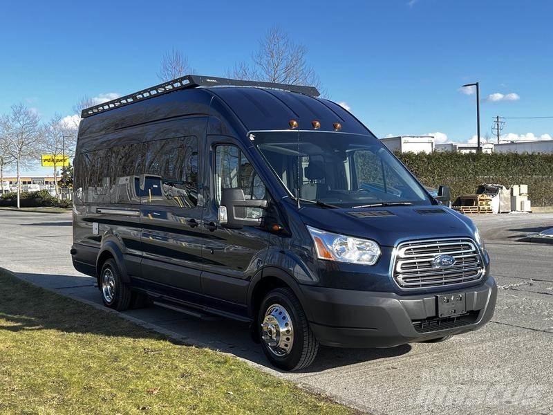 Ford Transit 廂式貨物運輸車