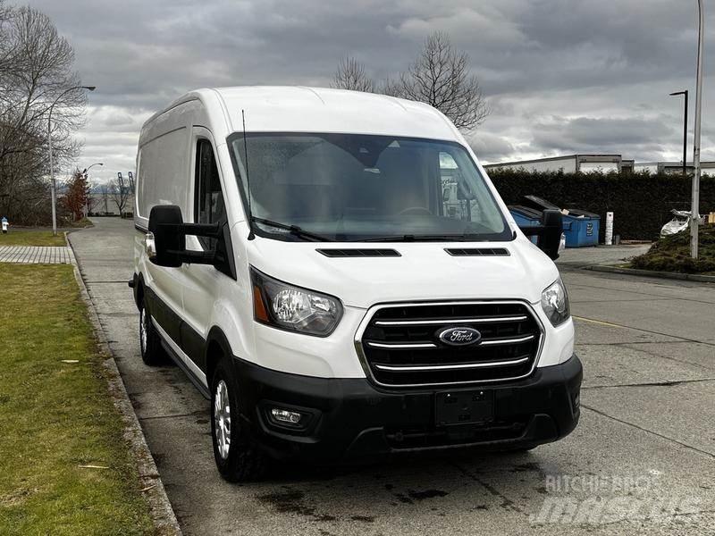 Ford Transit 廂式貨物運輸車