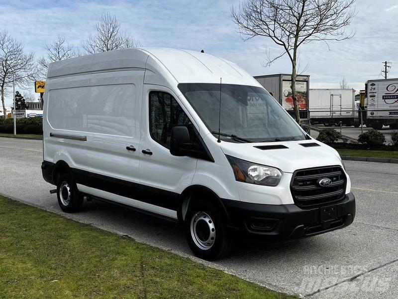 Ford Transit 廂式貨物運輸車