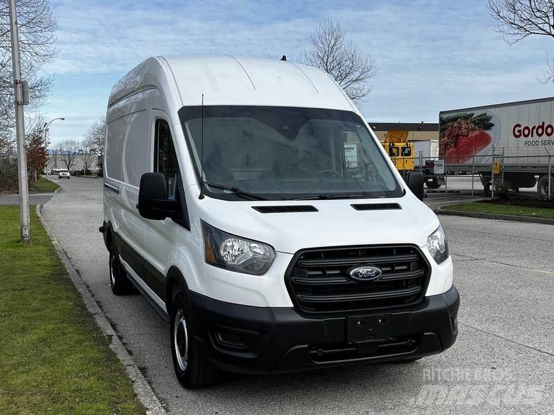 Ford Transit 廂式貨物運輸車