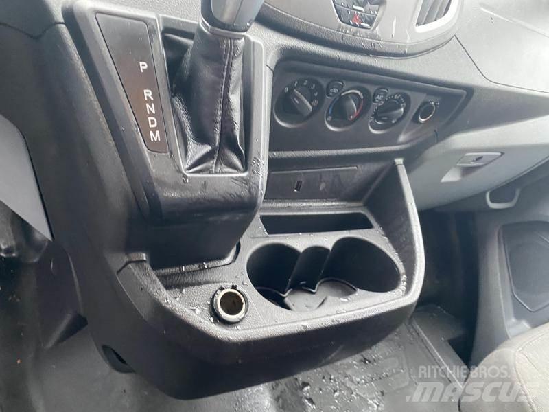 Ford Transit 廂式貨物運輸車