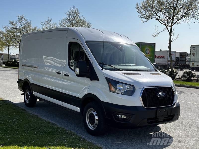 Ford Transit 廂式貨物運輸車