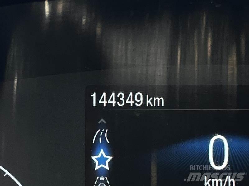 Ford Transit 廂式貨物運輸車
