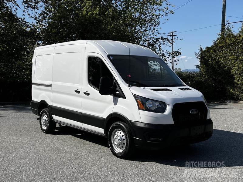 Ford Transit 廂式貨物運輸車