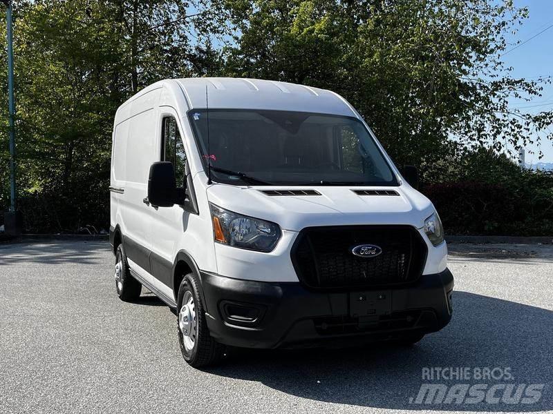 Ford Transit 廂式貨物運輸車