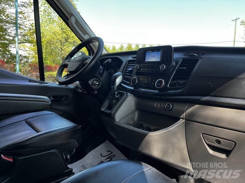 Ford Transit 廂式貨物運輸車