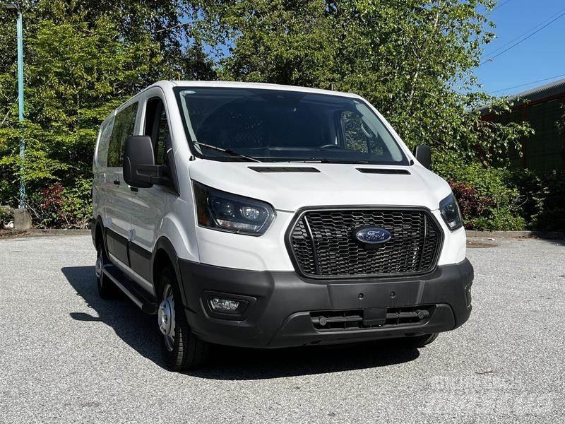 Ford Transit 廂式貨物運輸車