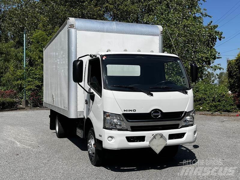 Hino 155 廂式貨物運輸車