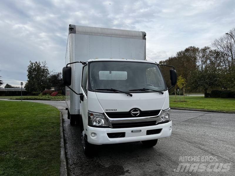 Hino 195 廂式貨物運輸車