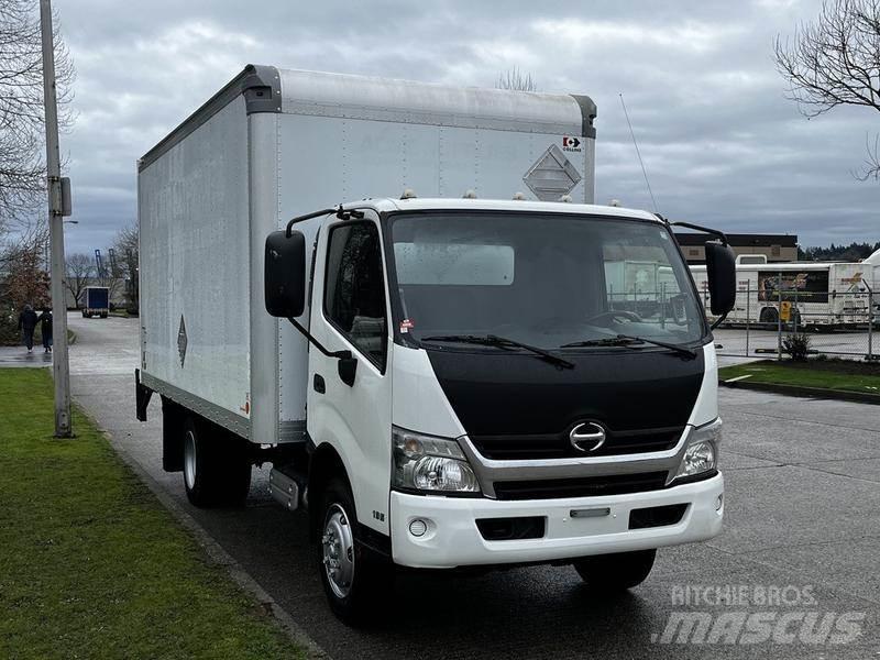 Hino 195 廂式貨物運輸車