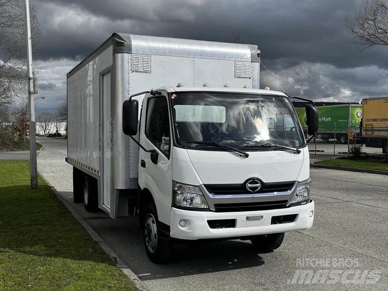 Hino 195 廂式貨物運輸車