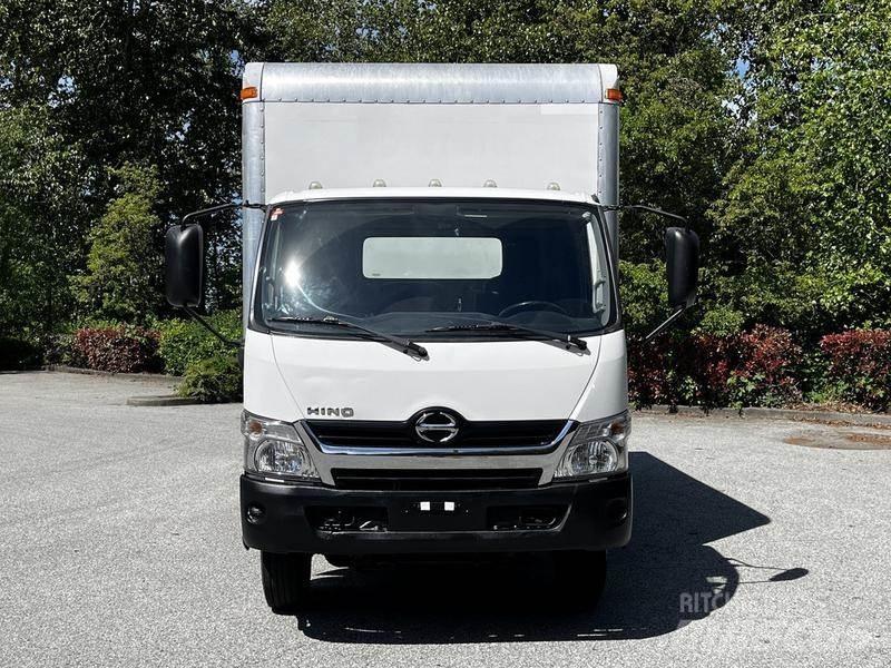 Hino 195 廂式貨物運輸車