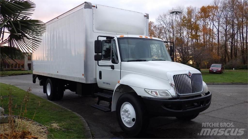 International 4300 廂式貨物運輸車