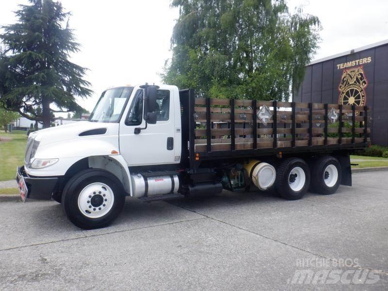 International 4400 平板式/側卸式卡車