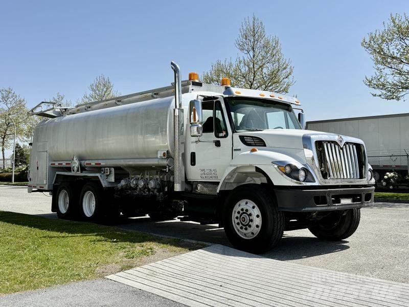 International 7500 運油車