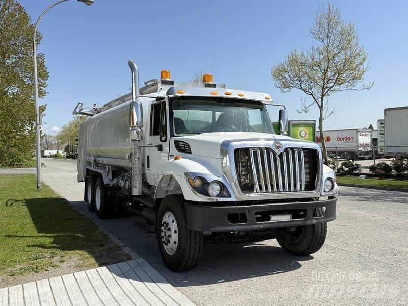 International 7500 運油車