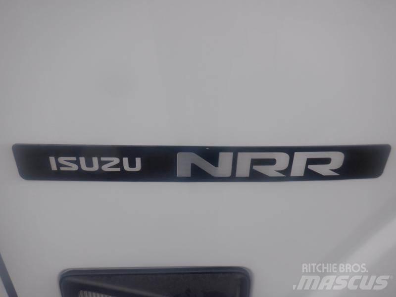 Isuzu NQR 廂式貨物運輸車