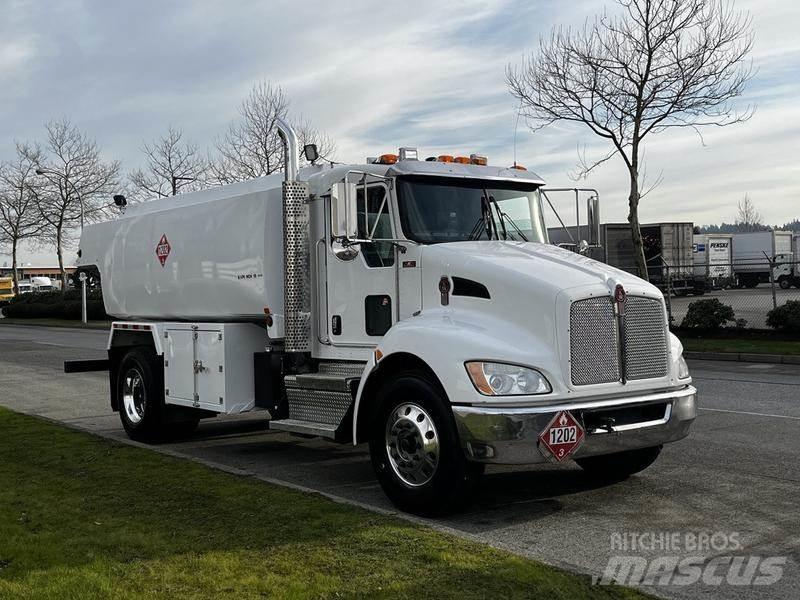 Kenworth T300 運油車