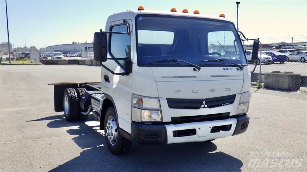 Mitsubishi Fuso FE 商用底盤車