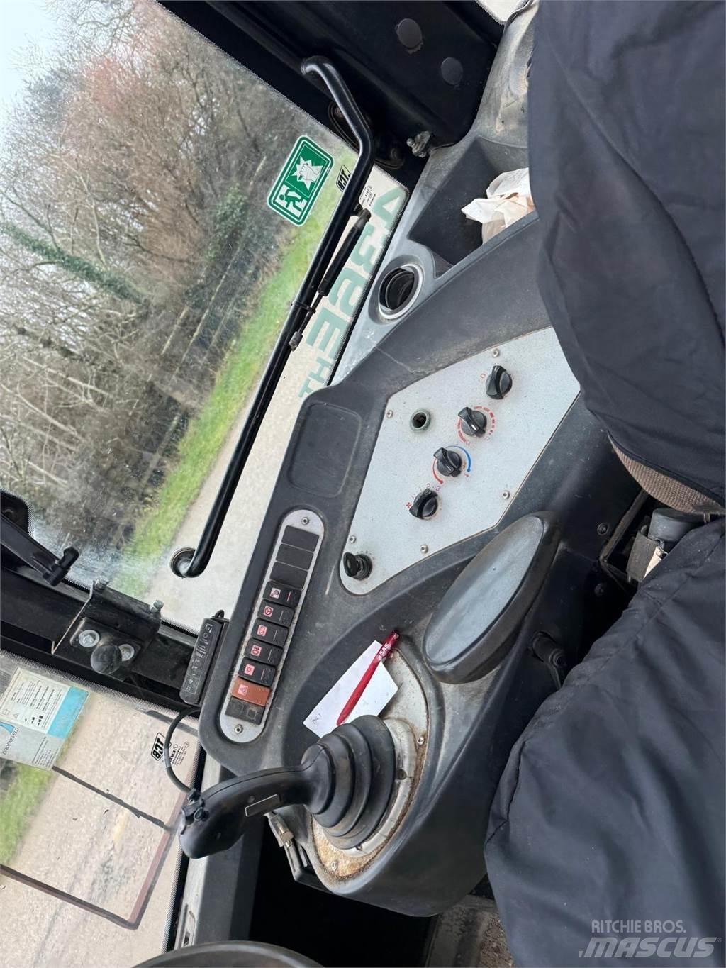 JCB 436HT 輪胎式裝載機