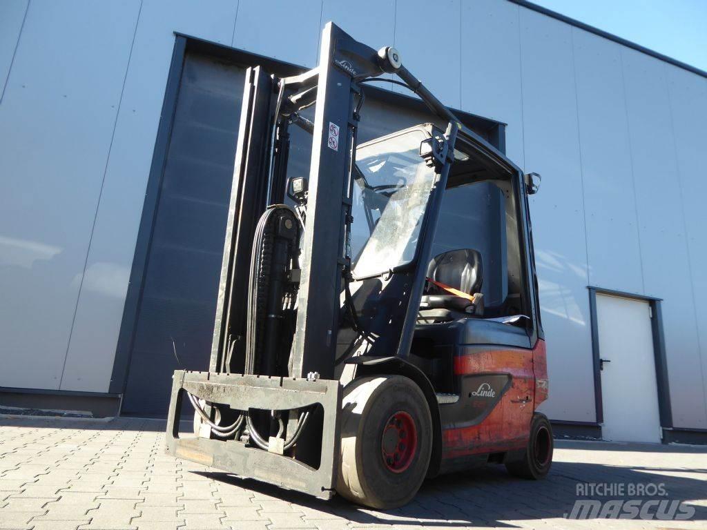 Linde E25-01 電動堆高機