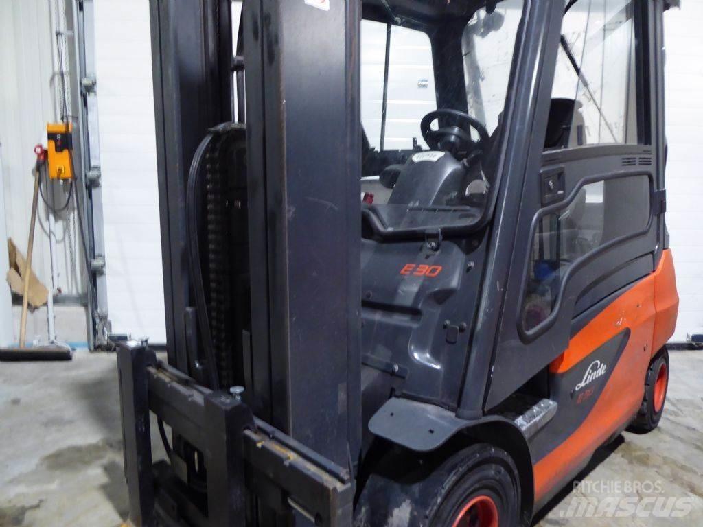 Linde E30-01 電動堆高機