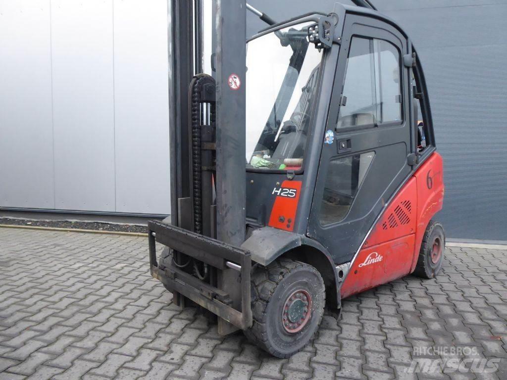 Linde H25T-01 液化石油氣LPG卡車