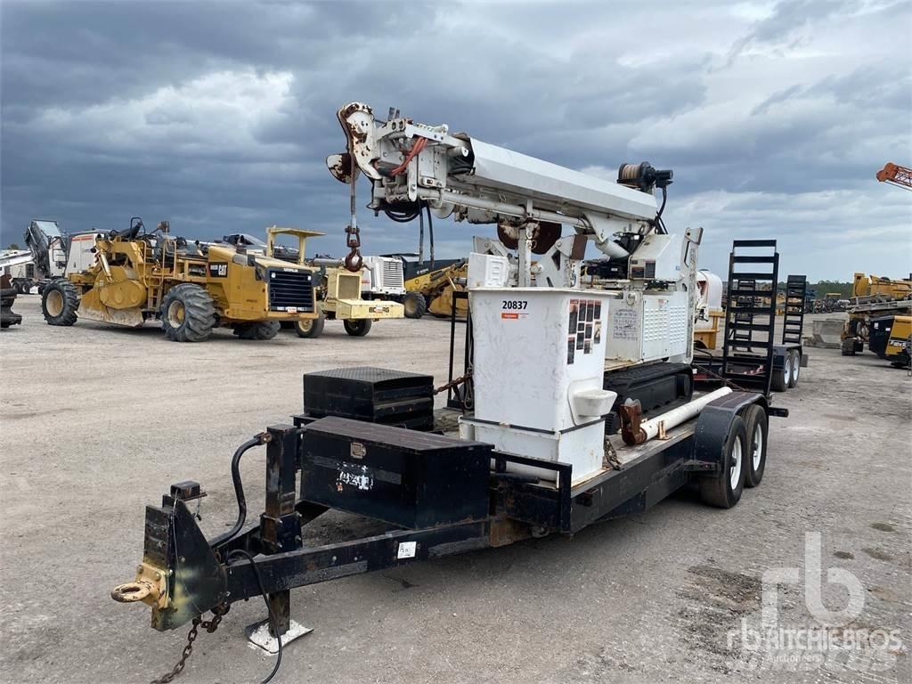 Altec DB37 移動式鑽機車