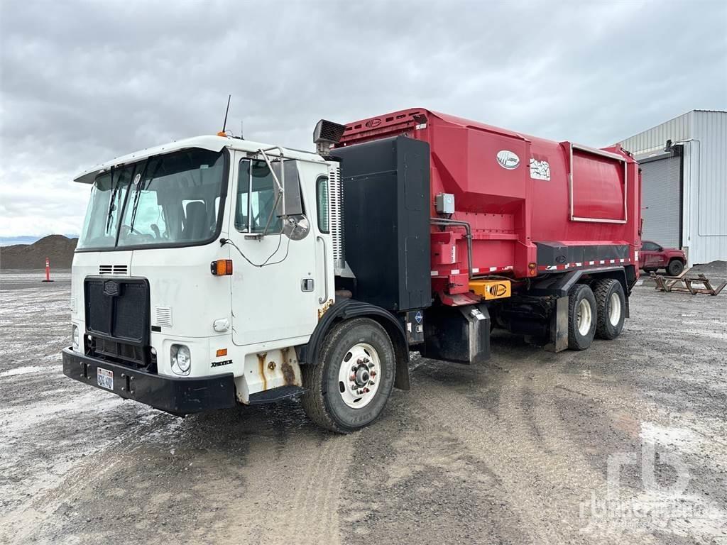 Autocar ACX64 垃圾車