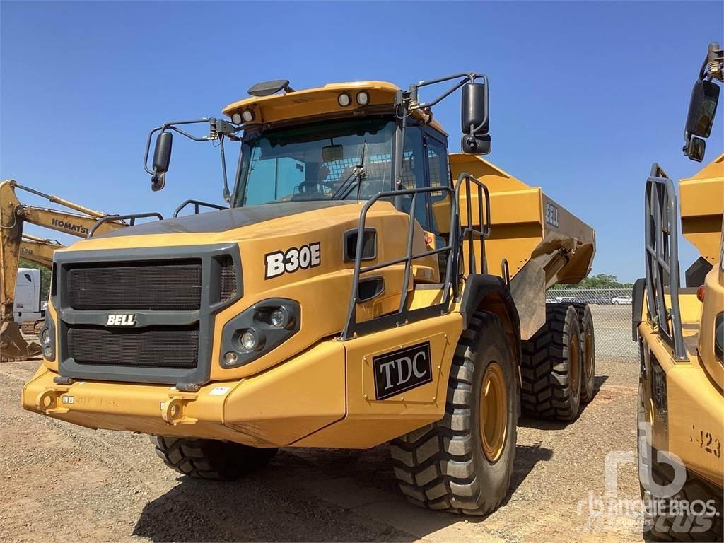 Bell B30E 鉸接式起吊車