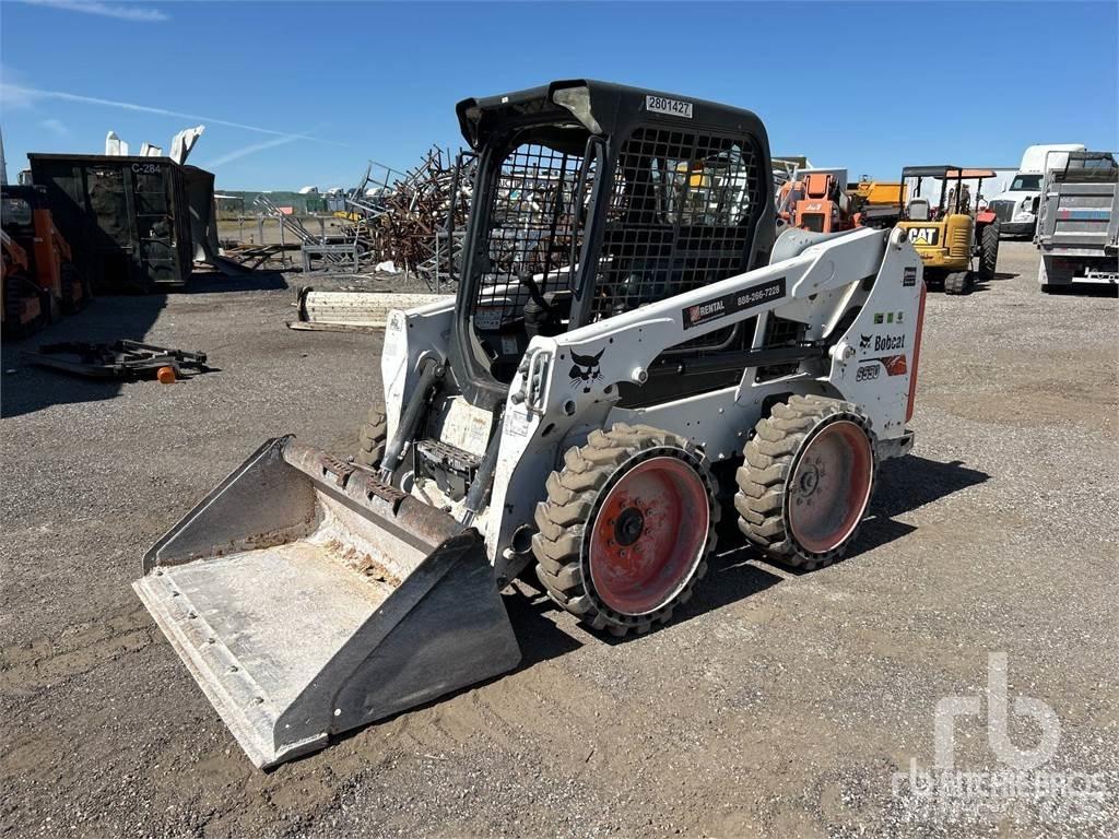 Bobcat S550 滑移轉向裝載機