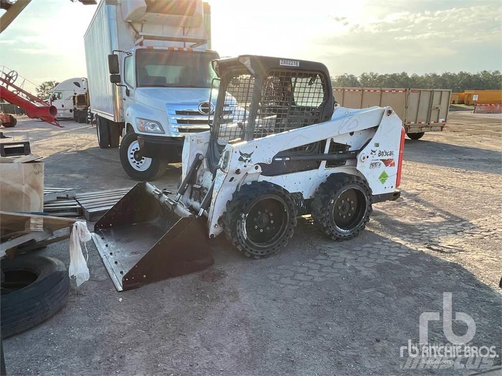 Bobcat S550 滑移轉向裝載機