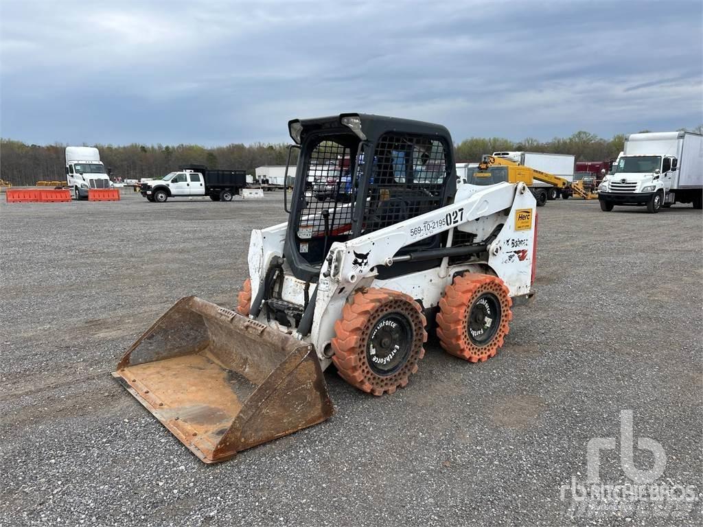 Bobcat S550 滑移轉向裝載機