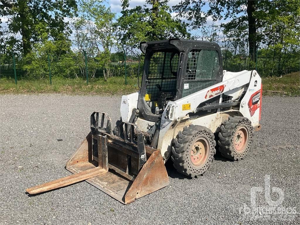 Bobcat S550 滑移轉向裝載機