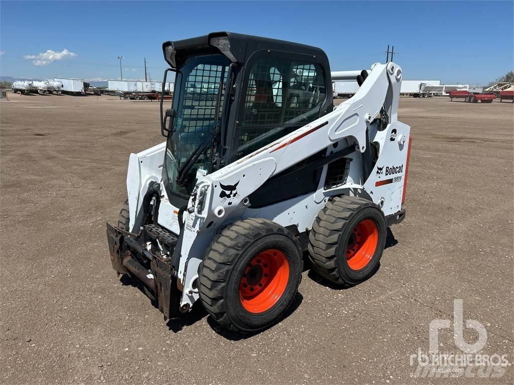 Bobcat S590 滑移轉向裝載機