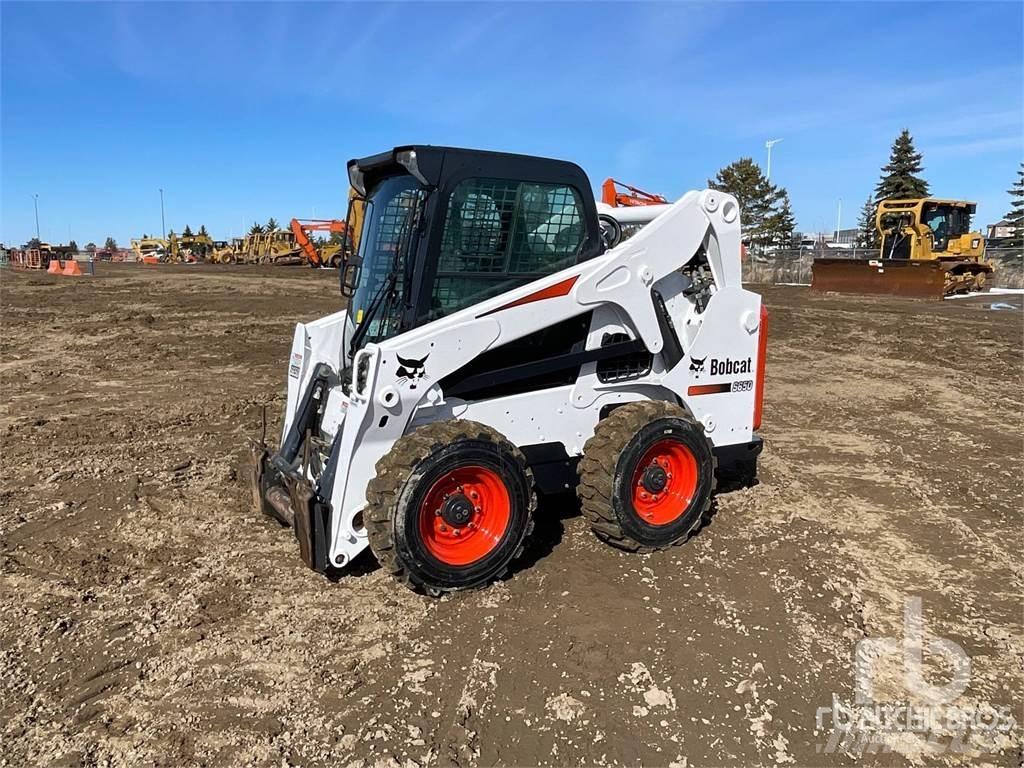 Bobcat S650 滑移轉向裝載機