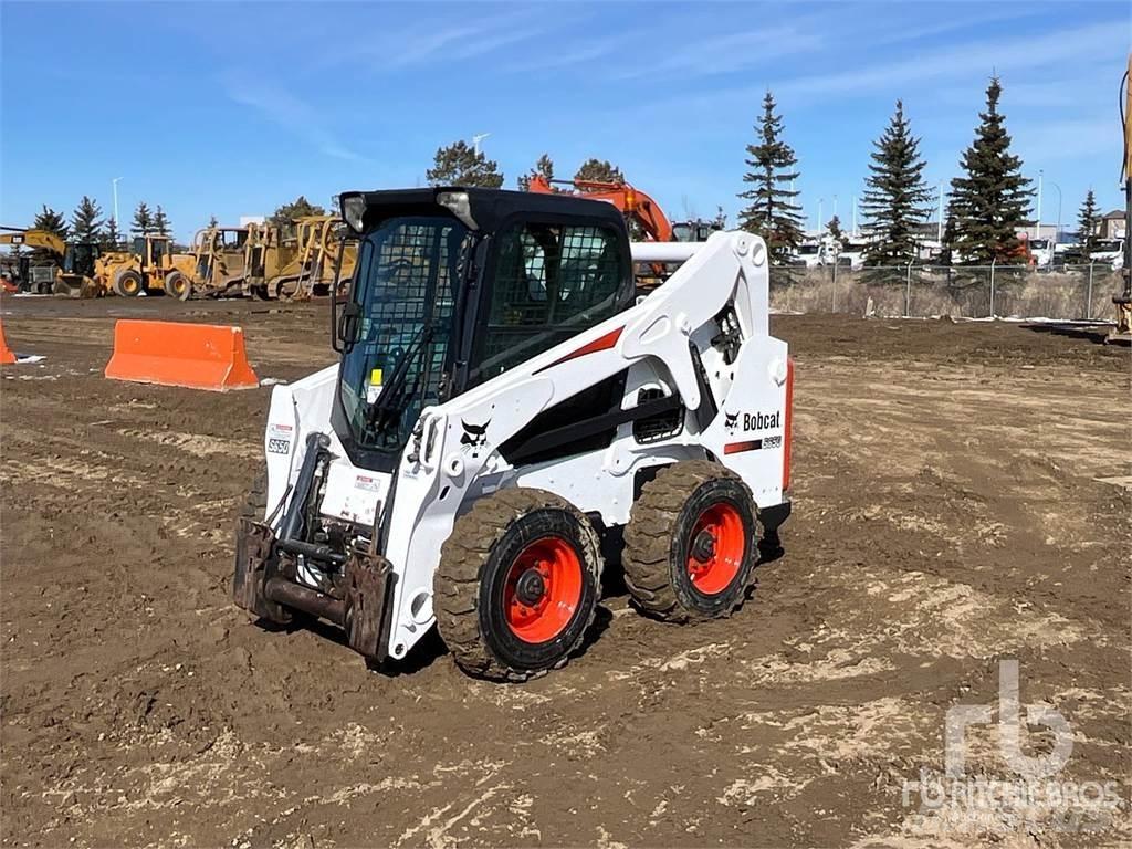 Bobcat S650 滑移轉向裝載機